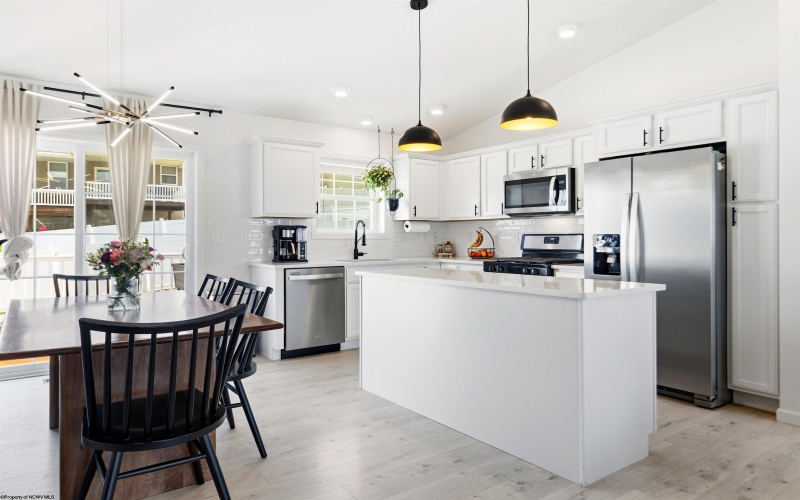 303 Wyatts Way, Morgantown, West Virginia 26508, 3 Bedrooms Bedrooms, 6 Rooms Rooms,2 BathroomsBathrooms,Single Family Detached,For Sale,Wyatts,10164028