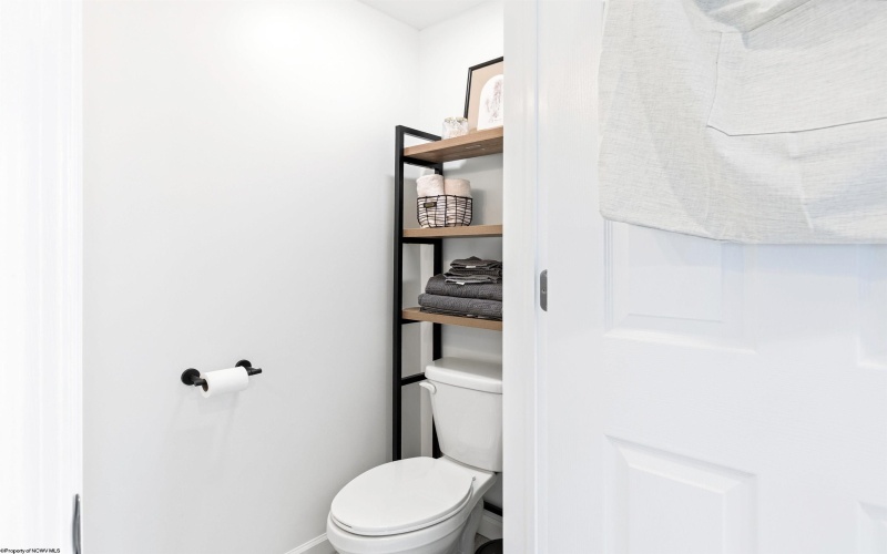 303 Wyatts Way, Morgantown, West Virginia 26508, 3 Bedrooms Bedrooms, 6 Rooms Rooms,2 BathroomsBathrooms,Single Family Detached,For Sale,Wyatts,10164028