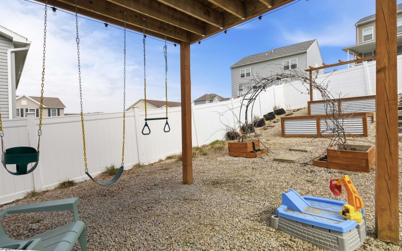 303 Wyatts Way, Morgantown, West Virginia 26508, 3 Bedrooms Bedrooms, 6 Rooms Rooms,2 BathroomsBathrooms,Single Family Detached,For Sale,Wyatts,10164028