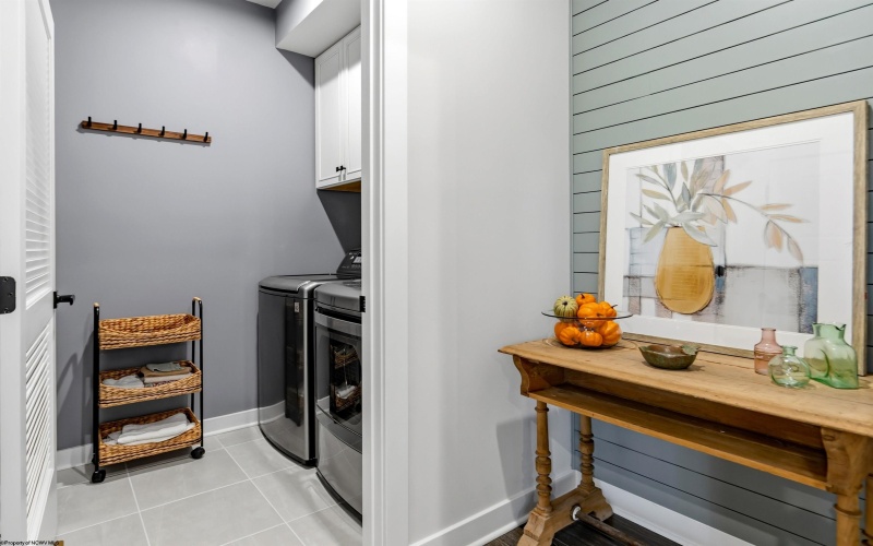 211 Norwood Court, Morgantown, West Virginia 26508, 5 Bedrooms Bedrooms, 10 Rooms Rooms,4 BathroomsBathrooms,Single Family Detached,For Sale,Norwood,10164026