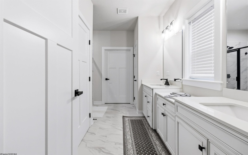 211 Norwood Court, Morgantown, West Virginia 26508, 5 Bedrooms Bedrooms, 10 Rooms Rooms,4 BathroomsBathrooms,Single Family Detached,For Sale,Norwood,10164026