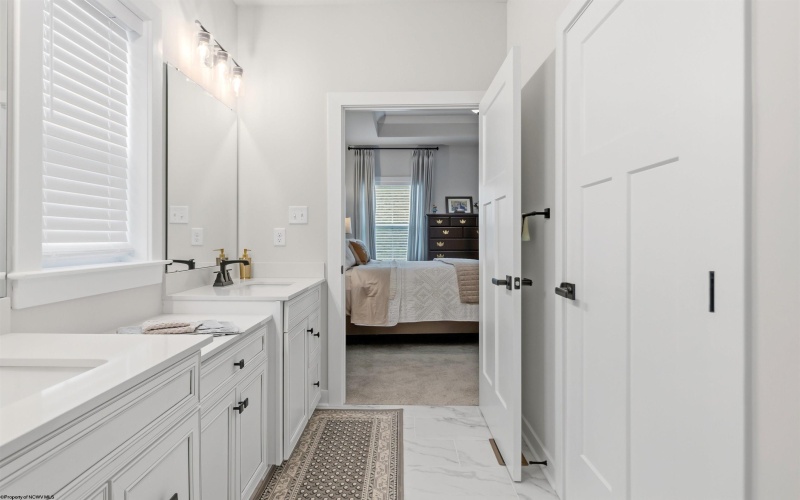 211 Norwood Court, Morgantown, West Virginia 26508, 5 Bedrooms Bedrooms, 10 Rooms Rooms,4 BathroomsBathrooms,Single Family Detached,For Sale,Norwood,10164026