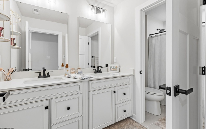 211 Norwood Court, Morgantown, West Virginia 26508, 5 Bedrooms Bedrooms, 10 Rooms Rooms,4 BathroomsBathrooms,Single Family Detached,For Sale,Norwood,10164026