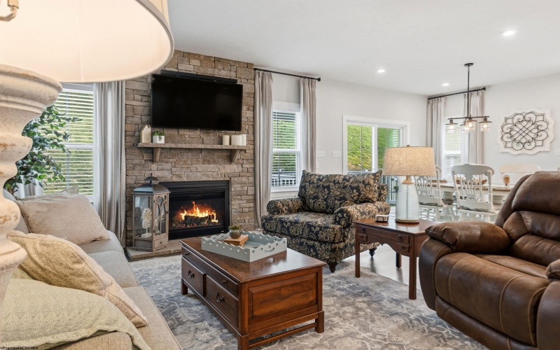 211 Norwood Court, Morgantown, West Virginia 26508, 5 Bedrooms Bedrooms, 10 Rooms Rooms,4 BathroomsBathrooms,Single Family Detached,For Sale,Norwood,10164026