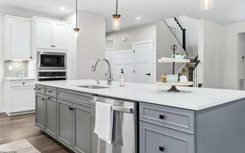 211 Norwood Court, Morgantown, West Virginia 26508, 5 Bedrooms Bedrooms, 10 Rooms Rooms,4 BathroomsBathrooms,Single Family Detached,For Sale,Norwood,10164026