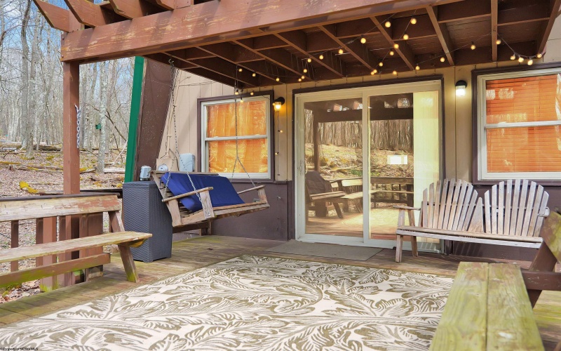 158 Anemone Lane, Terra Alta, West Virginia 26764, 3 Bedrooms Bedrooms, 7 Rooms Rooms,2 BathroomsBathrooms,Single Family Detached,For Sale,Anemone,10164039