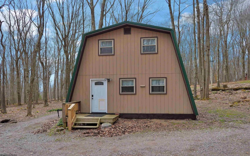 158 Anemone Lane, Terra Alta, West Virginia 26764, 3 Bedrooms Bedrooms, 7 Rooms Rooms,2 BathroomsBathrooms,Single Family Detached,For Sale,Anemone,10164039