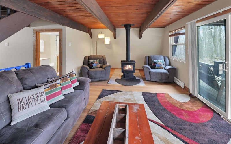 158 Anemone Lane, Terra Alta, West Virginia 26764, 3 Bedrooms Bedrooms, 7 Rooms Rooms,2 BathroomsBathrooms,Single Family Detached,For Sale,Anemone,10164039