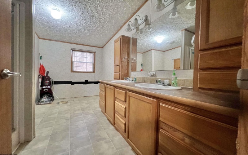 25 Second Avenue, Ansted, West Virginia 25812, 3 Bedrooms Bedrooms, 5 Rooms Rooms,2 BathroomsBathrooms,Single Family Detached,For Sale,Second,10162914