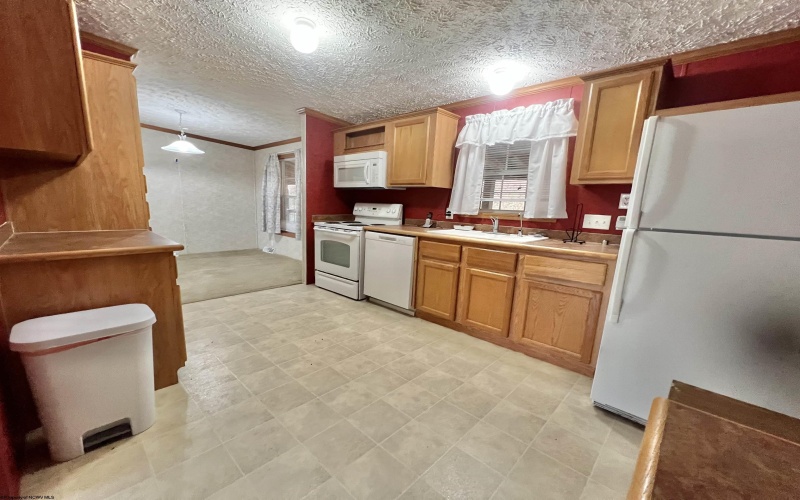 25 Second Avenue, Ansted, West Virginia 25812, 3 Bedrooms Bedrooms, 5 Rooms Rooms,2 BathroomsBathrooms,Single Family Detached,For Sale,Second,10162914