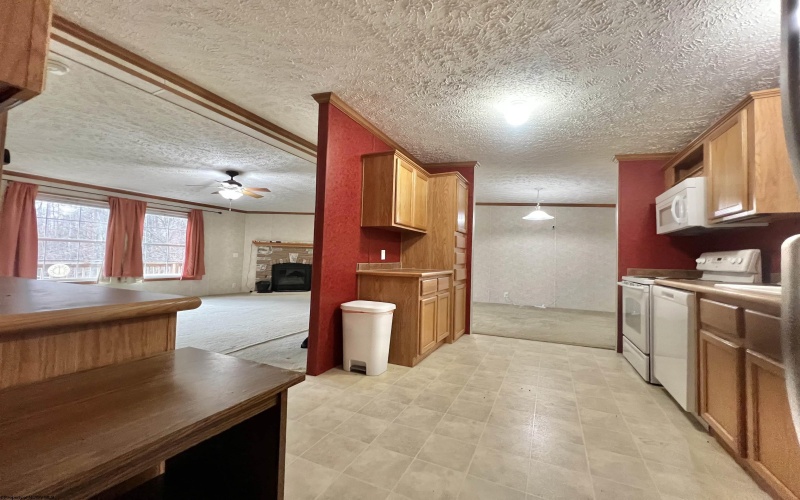 25 Second Avenue, Ansted, West Virginia 25812, 3 Bedrooms Bedrooms, 5 Rooms Rooms,2 BathroomsBathrooms,Single Family Detached,For Sale,Second,10162914