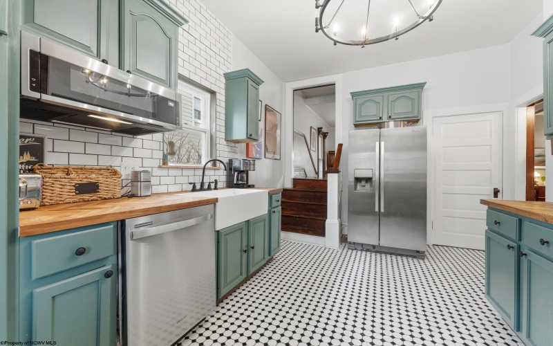 316 Demain Avenue, Morgantown, West Virginia 26501, 4 Bedrooms Bedrooms, 8 Rooms Rooms,2 BathroomsBathrooms,Single Family Detached,For Sale,Demain,10164033