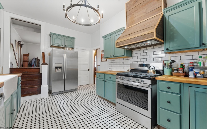 316 Demain Avenue, Morgantown, West Virginia 26501, 4 Bedrooms Bedrooms, 8 Rooms Rooms,2 BathroomsBathrooms,Single Family Detached,For Sale,Demain,10164033