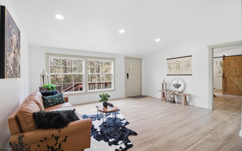 78 HANNAH Road, Clarksburg, West Virginia 26301, 3 Bedrooms Bedrooms, 8 Rooms Rooms,2 BathroomsBathrooms,Single Family Detached,For Sale,HANNAH,10164030