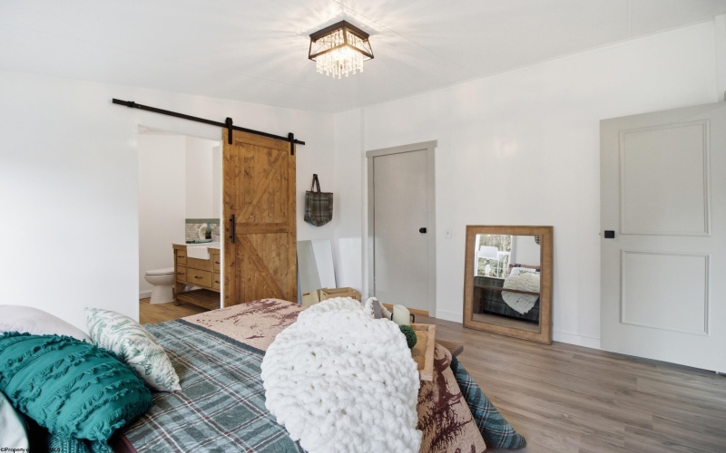 78 HANNAH Road, Clarksburg, West Virginia 26301, 3 Bedrooms Bedrooms, 8 Rooms Rooms,2 BathroomsBathrooms,Single Family Detached,For Sale,HANNAH,10164030