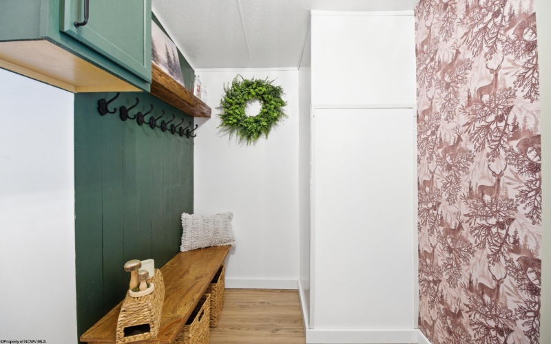 78 HANNAH Road, Clarksburg, West Virginia 26301, 3 Bedrooms Bedrooms, 8 Rooms Rooms,2 BathroomsBathrooms,Single Family Detached,For Sale,HANNAH,10164030