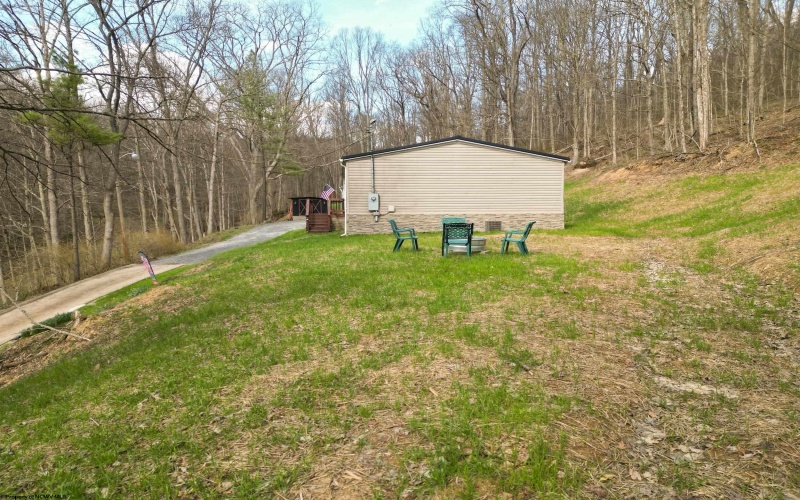 78 HANNAH Road, Clarksburg, West Virginia 26301, 3 Bedrooms Bedrooms, 8 Rooms Rooms,2 BathroomsBathrooms,Single Family Detached,For Sale,HANNAH,10164030