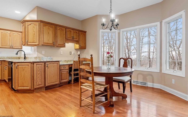 1229 Kings Road, Morgantown, West Virginia 26508, 5 Bedrooms Bedrooms, 10 Rooms Rooms,3 BathroomsBathrooms,Single Family Detached,For Sale,Kings,10164038