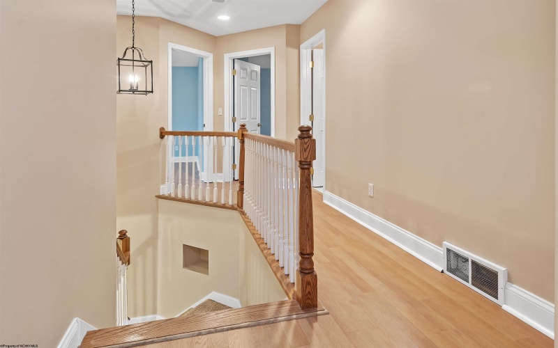 1229 Kings Road, Morgantown, West Virginia 26508, 5 Bedrooms Bedrooms, 10 Rooms Rooms,3 BathroomsBathrooms,Single Family Detached,For Sale,Kings,10164038