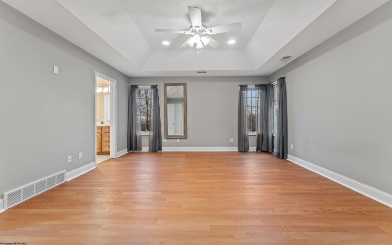 1229 Kings Road, Morgantown, West Virginia 26508, 5 Bedrooms Bedrooms, 10 Rooms Rooms,3 BathroomsBathrooms,Single Family Detached,For Sale,Kings,10164038