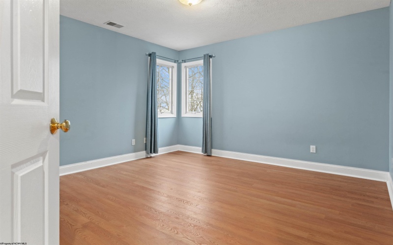 1229 Kings Road, Morgantown, West Virginia 26508, 5 Bedrooms Bedrooms, 10 Rooms Rooms,3 BathroomsBathrooms,Single Family Detached,For Sale,Kings,10164038