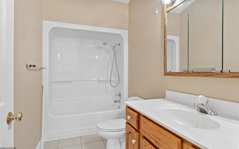 1229 Kings Road, Morgantown, West Virginia 26508, 5 Bedrooms Bedrooms, 10 Rooms Rooms,3 BathroomsBathrooms,Single Family Detached,For Sale,Kings,10164038