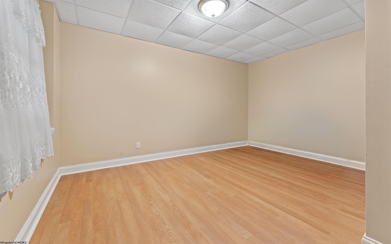 1229 Kings Road, Morgantown, West Virginia 26508, 5 Bedrooms Bedrooms, 10 Rooms Rooms,3 BathroomsBathrooms,Single Family Detached,For Sale,Kings,10164038