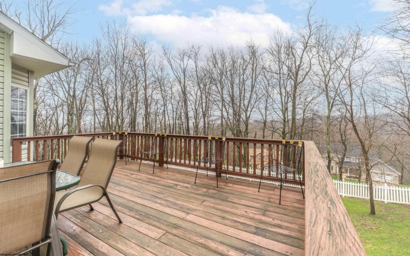 1229 Kings Road, Morgantown, West Virginia 26508, 5 Bedrooms Bedrooms, 10 Rooms Rooms,3 BathroomsBathrooms,Single Family Detached,For Sale,Kings,10164038