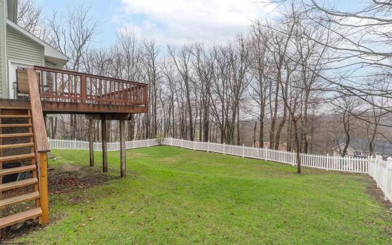 1229 Kings Road, Morgantown, West Virginia 26508, 5 Bedrooms Bedrooms, 10 Rooms Rooms,3 BathroomsBathrooms,Single Family Detached,For Sale,Kings,10164038