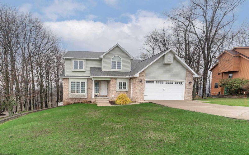 1229 Kings Road, Morgantown, West Virginia 26508, 5 Bedrooms Bedrooms, 10 Rooms Rooms,3 BathroomsBathrooms,Single Family Detached,For Sale,Kings,10164038