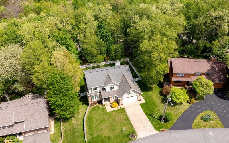 1229 Kings Road, Morgantown, West Virginia 26508, 5 Bedrooms Bedrooms, 10 Rooms Rooms,3 BathroomsBathrooms,Single Family Detached,For Sale,Kings,10164038