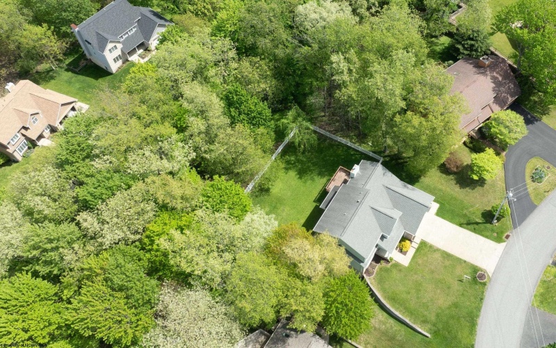 1229 Kings Road, Morgantown, West Virginia 26508, 5 Bedrooms Bedrooms, 10 Rooms Rooms,3 BathroomsBathrooms,Single Family Detached,For Sale,Kings,10164038
