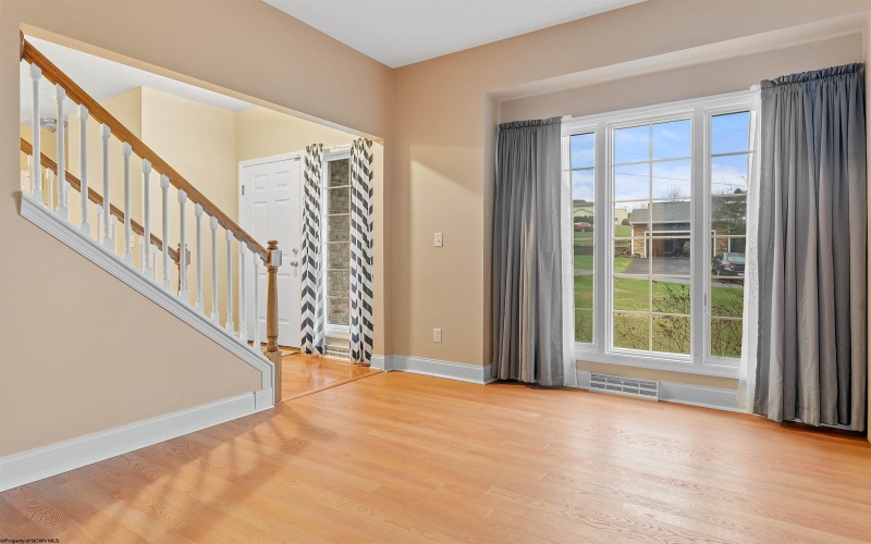 1229 Kings Road, Morgantown, West Virginia 26508, 5 Bedrooms Bedrooms, 10 Rooms Rooms,3 BathroomsBathrooms,Single Family Detached,For Sale,Kings,10164038