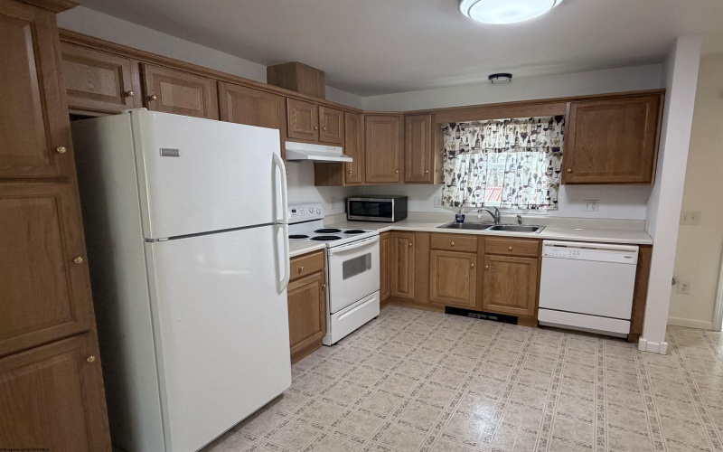 3151 Dogtown Road, Reedsville, West Virginia 26547, 3 Bedrooms Bedrooms, 5 Rooms Rooms,2 BathroomsBathrooms,Single Family Detached,For Sale,Dogtown,10164029