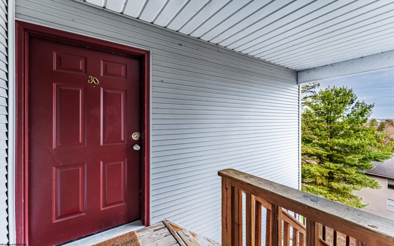 500 Stewart Lane, Morgantown, West Virginia 26505, 2 Bedrooms Bedrooms, 6 Rooms Rooms,2 BathroomsBathrooms,Single Family Attached,For Sale,Stewart,10164059