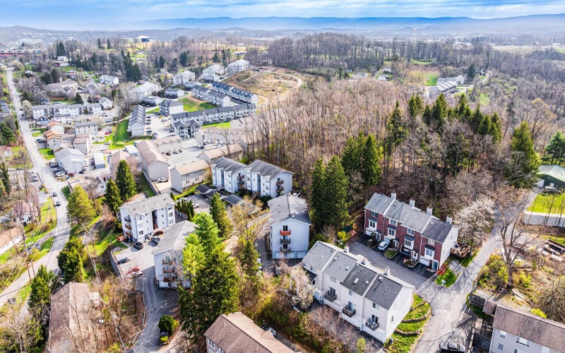 500 Stewart Lane, Morgantown, West Virginia 26505, 2 Bedrooms Bedrooms, 6 Rooms Rooms,2 BathroomsBathrooms,Single Family Attached,For Sale,Stewart,10164059