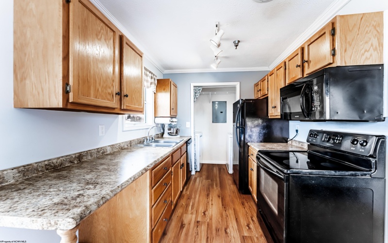 500 Stewart Lane, Morgantown, West Virginia 26505, 2 Bedrooms Bedrooms, 6 Rooms Rooms,2 BathroomsBathrooms,Single Family Attached,For Sale,Stewart,10164059