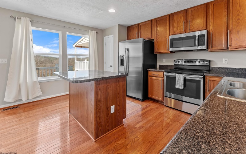 209 Birds Eye View Drive, Morgantown, West Virginia 26501, 3 Bedrooms Bedrooms, 7 Rooms Rooms,2 BathroomsBathrooms,Single Family Attached,For Sale,Birds Eye View,10164060