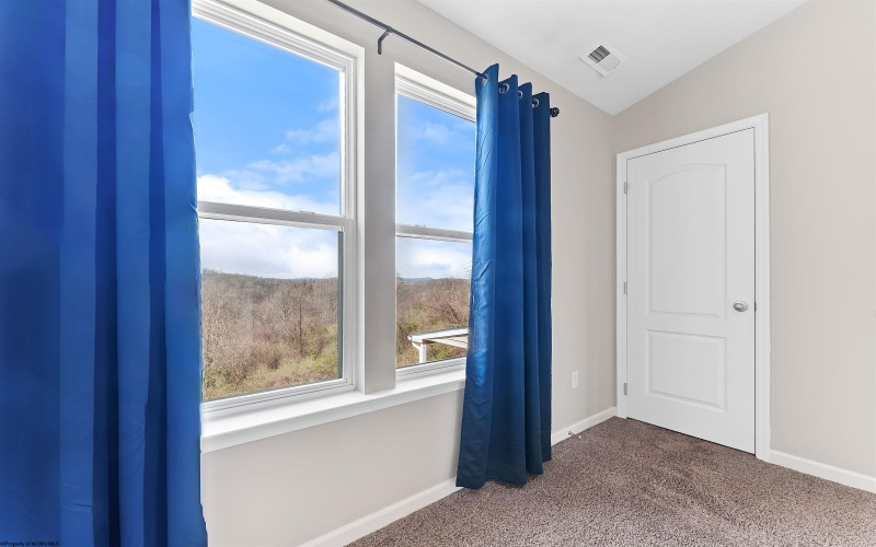 209 Birds Eye View Drive, Morgantown, West Virginia 26501, 3 Bedrooms Bedrooms, 7 Rooms Rooms,2 BathroomsBathrooms,Single Family Attached,For Sale,Birds Eye View,10164060