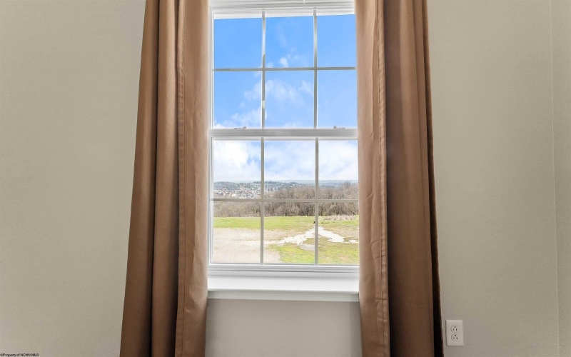 209 Birds Eye View Drive, Morgantown, West Virginia 26501, 3 Bedrooms Bedrooms, 7 Rooms Rooms,2 BathroomsBathrooms,Single Family Attached,For Sale,Birds Eye View,10164060