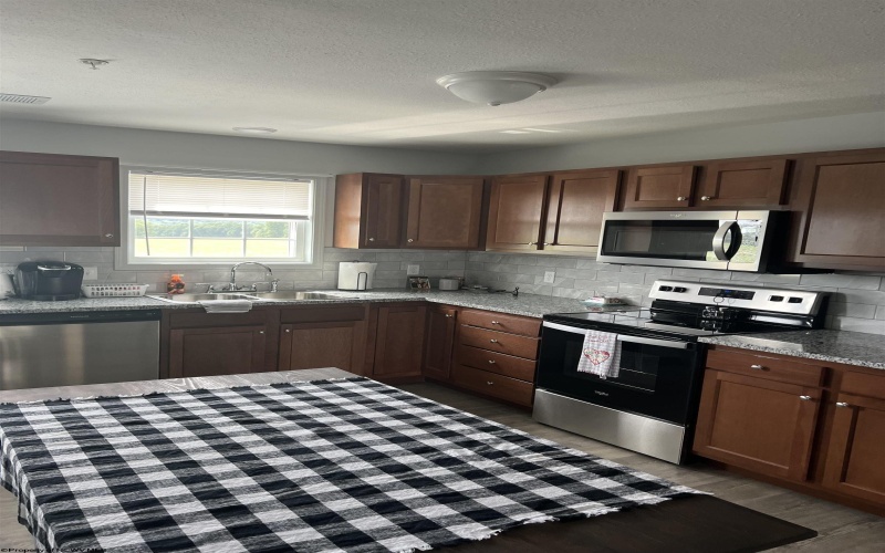 621 Clarksburg Road, Buckhannon, West Virginia 26201, 2 Bedrooms Bedrooms, 4 Rooms Rooms,2 BathroomsBathrooms,Residential Rentals,For Rent,Clarksburg,10164056 621 Clarksburg Road, Buckhannon, West Virginia 26201, 2 Bedrooms Bedrooms, 4 Rooms Rooms,2 BathroomsBathrooms,Residential Rentals,For Rent,Clarksburg,10164056