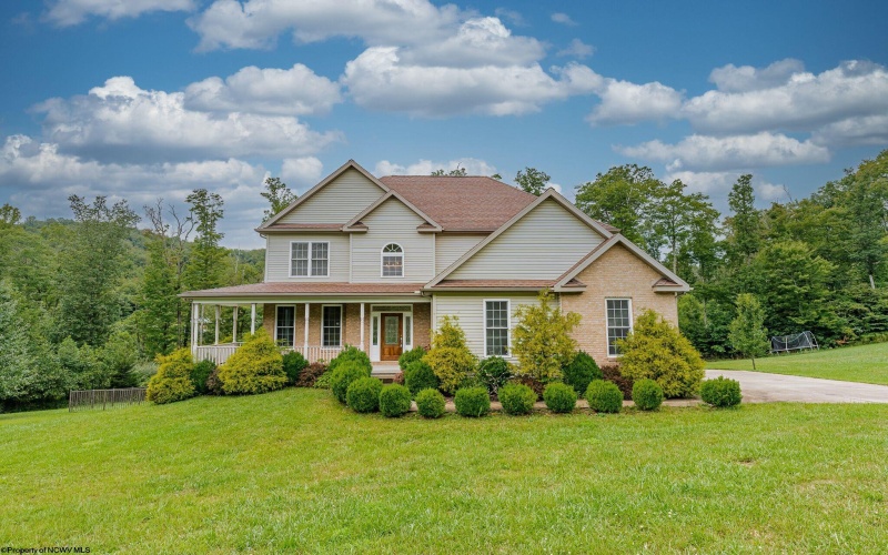 206 Van Tassel Court, Morgantown, West Virginia 26508, 4 Bedrooms Bedrooms, 10 Rooms Rooms,3 BathroomsBathrooms,Single Family Detached,For Sale,Van Tassel,10164063