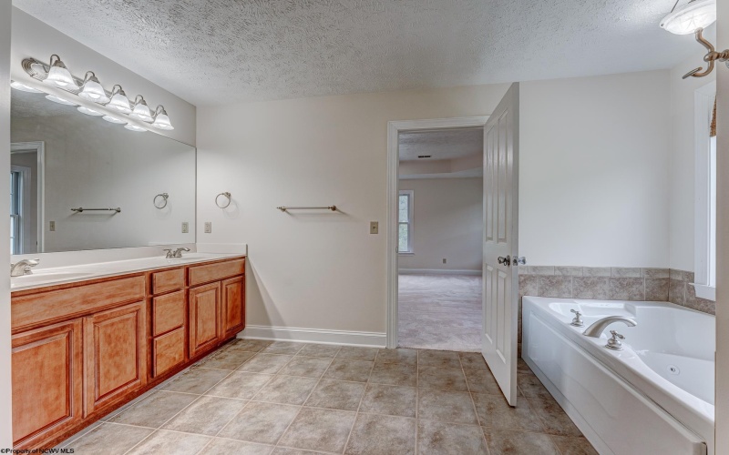 206 Van Tassel Court, Morgantown, West Virginia 26508, 4 Bedrooms Bedrooms, 10 Rooms Rooms,3 BathroomsBathrooms,Single Family Detached,For Sale,Van Tassel,10164063