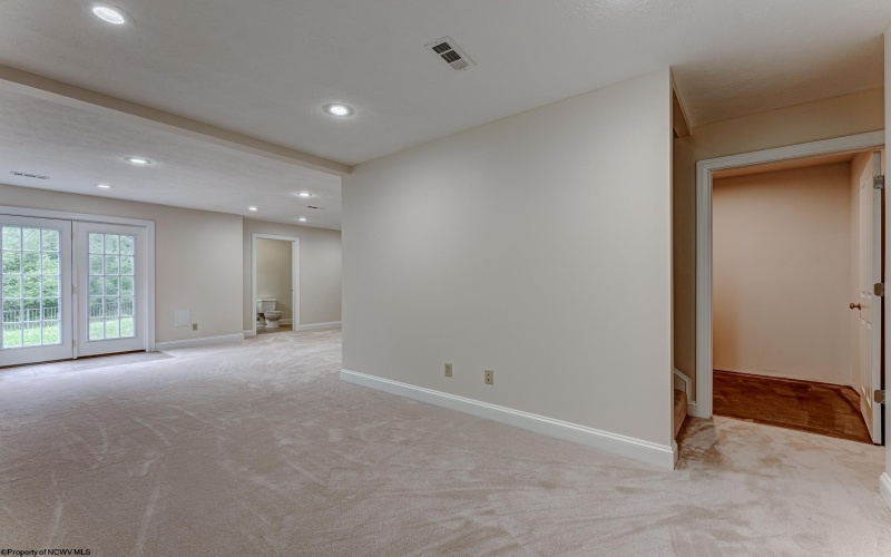 206 Van Tassel Court, Morgantown, West Virginia 26508, 4 Bedrooms Bedrooms, 10 Rooms Rooms,3 BathroomsBathrooms,Single Family Detached,For Sale,Van Tassel,10164063