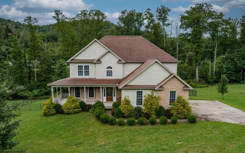 206 Van Tassel Court, Morgantown, West Virginia 26508, 4 Bedrooms Bedrooms, 10 Rooms Rooms,3 BathroomsBathrooms,Single Family Detached,For Sale,Van Tassel,10164063