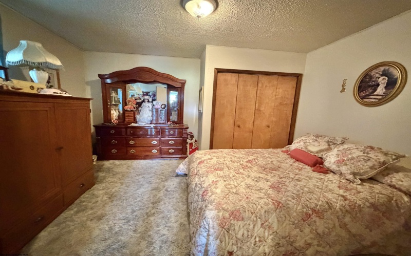 2654 Hood Avenue, Shinnston, West Virginia 26431, 3 Bedrooms Bedrooms, 8 Rooms Rooms,2 BathroomsBathrooms,Single Family Detached,For Sale,Hood,10164044