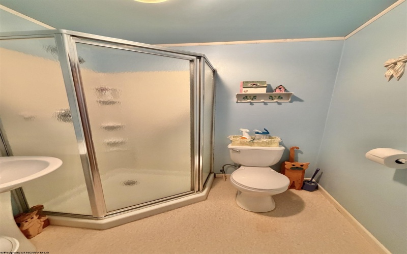 2654 Hood Avenue, Shinnston, West Virginia 26431, 3 Bedrooms Bedrooms, 8 Rooms Rooms,2 BathroomsBathrooms,Single Family Detached,For Sale,Hood,10164044