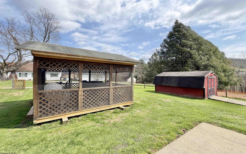 2654 Hood Avenue, Shinnston, West Virginia 26431, 3 Bedrooms Bedrooms, 8 Rooms Rooms,2 BathroomsBathrooms,Single Family Detached,For Sale,Hood,10164044