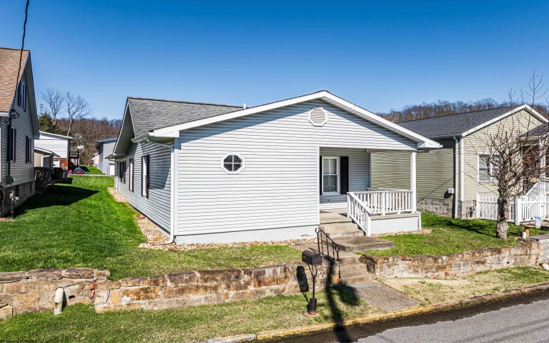 1337 Sabraton Avenue, Morgantown, West Virginia 26505, 2 Bedrooms Bedrooms, 8 Rooms Rooms,3 BathroomsBathrooms,Single Family Detached,For Sale,Sabraton,10164055 1337 Sabraton Avenue, Morgantown, West Virginia 26505, 2 Bedrooms Bedrooms, 8 Rooms Rooms,3 BathroomsBathrooms,Single Family Detached,For Sale,Sabraton,10164055