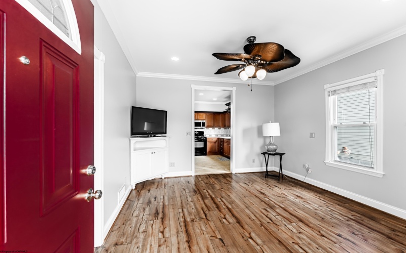 1337 Sabraton Avenue, Morgantown, West Virginia 26505, 2 Bedrooms Bedrooms, 8 Rooms Rooms,3 BathroomsBathrooms,Single Family Detached,For Sale,Sabraton,10164055 1337 Sabraton Avenue, Morgantown, West Virginia 26505, 2 Bedrooms Bedrooms, 8 Rooms Rooms,3 BathroomsBathrooms,Single Family Detached,For Sale,Sabraton,10164055